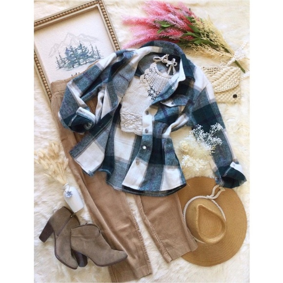 NWOT Cream & Sage Plaid Shacket - Picture 1 of 8